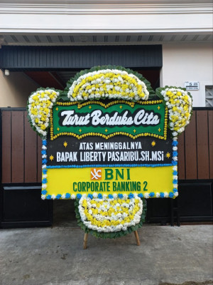 Papan Bunga Duka di Pulau Taliabu